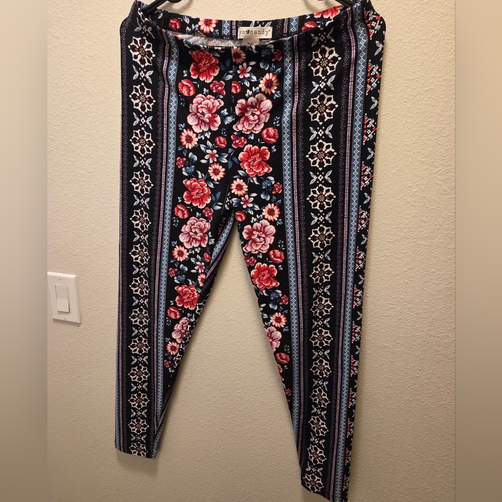 NWOT! EYE CANDY RED and PINK LEGGINGS